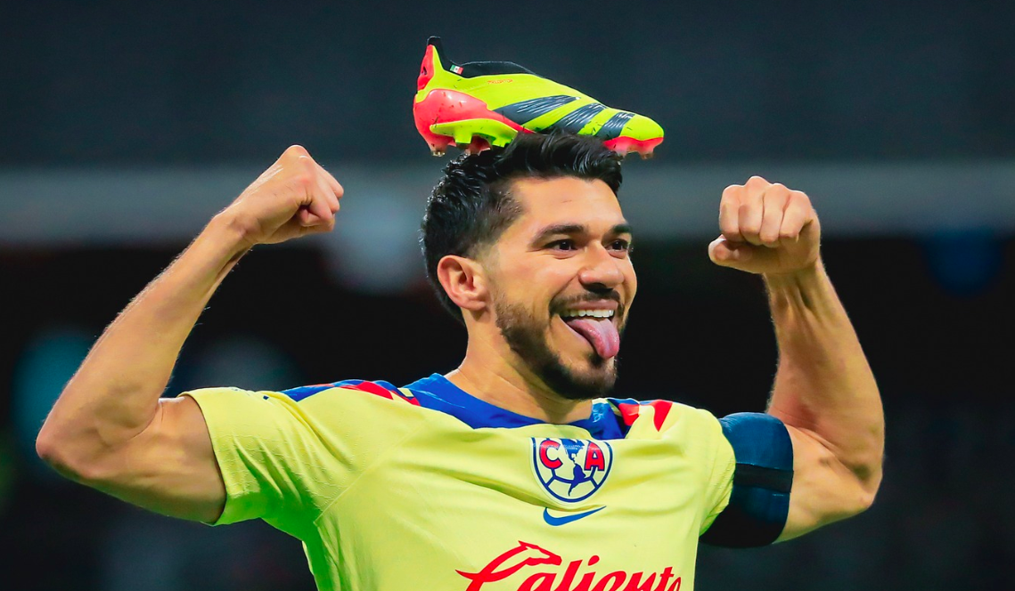 Henry Martín se ha puesto a un solo gol de llegar al centenar de anotaciones con el América, después de anotarle al Toluca, en el que además, fue su gol 99 con la camiseta de las Águilas, cifra con la que igualó a Carlos Reinoso. FOTO: ClubAmerica